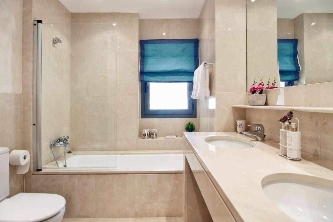 Polo Royale Waterfront Luxury Apt - 3 Terraces And Pool Sotogrande Dış mekan fotoğraf